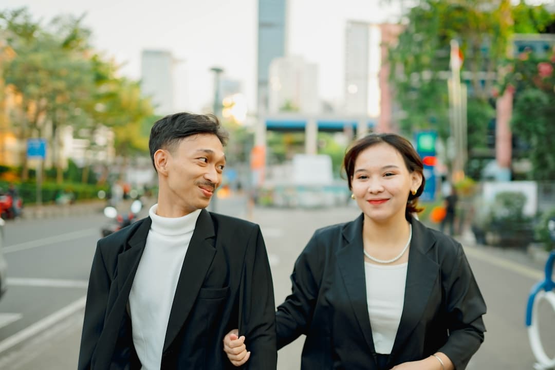 喜欢蹲着真的不是因为懒 或许是身体在偷偷 “自救”